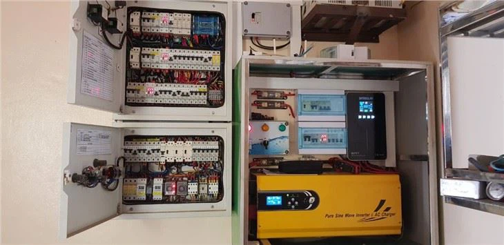 Solar Inverter With Off Grid